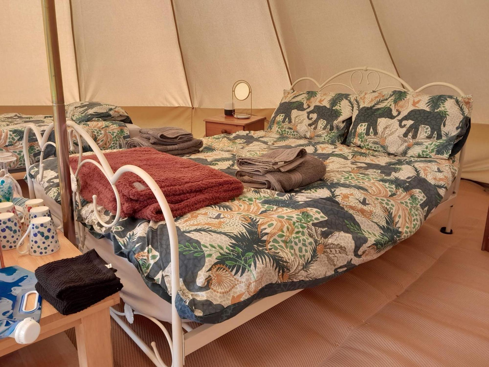 Cornish Skies Glamping Pool ภายนอก รูปภาพ
