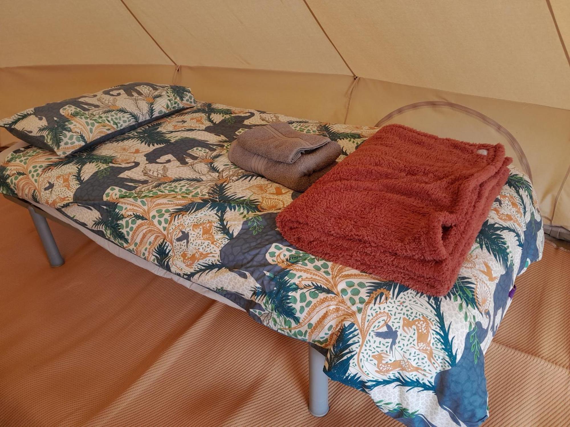 Cornish Skies Glamping Pool ภายนอก รูปภาพ